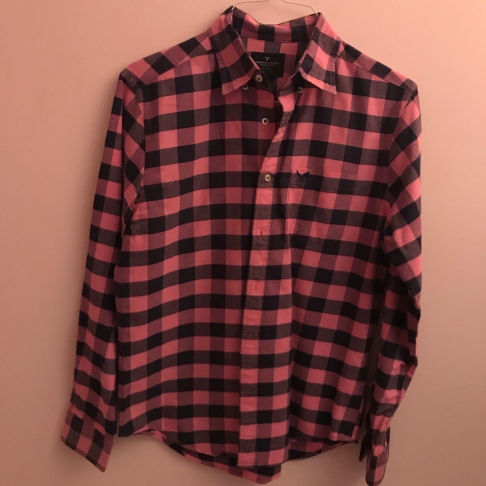 American Eagle Classic Fit Button Down - Picture 2 of 3